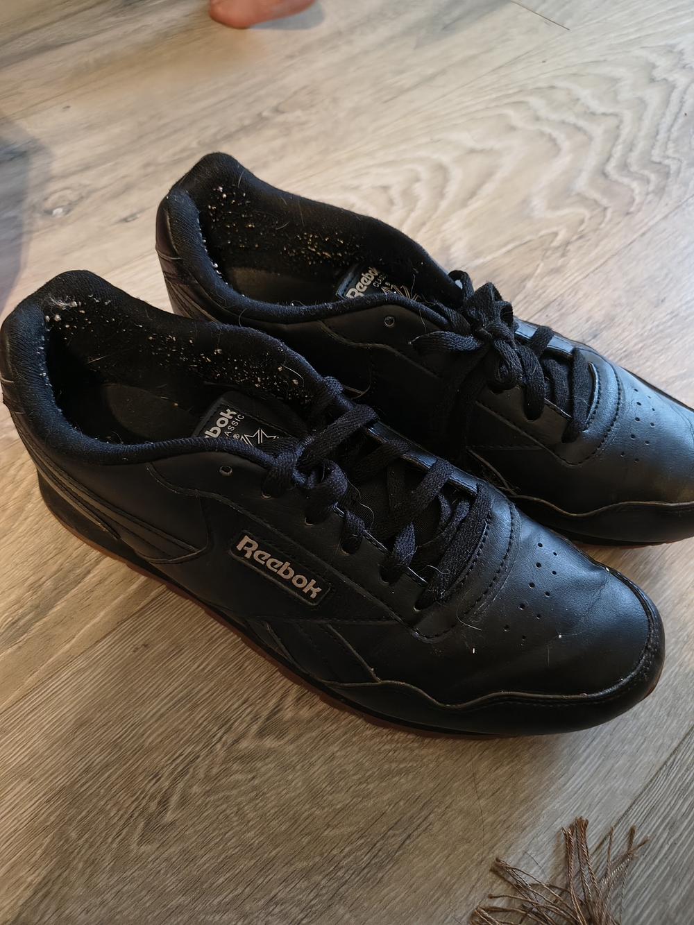 Reebok Men's Black Low-Top Leather Sneakers